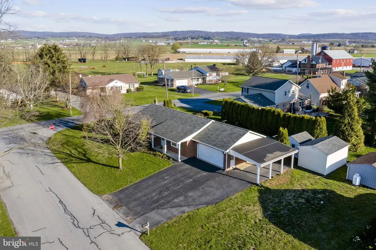 205 Jennifer Ln, Ephrata, PA 17522 - #1