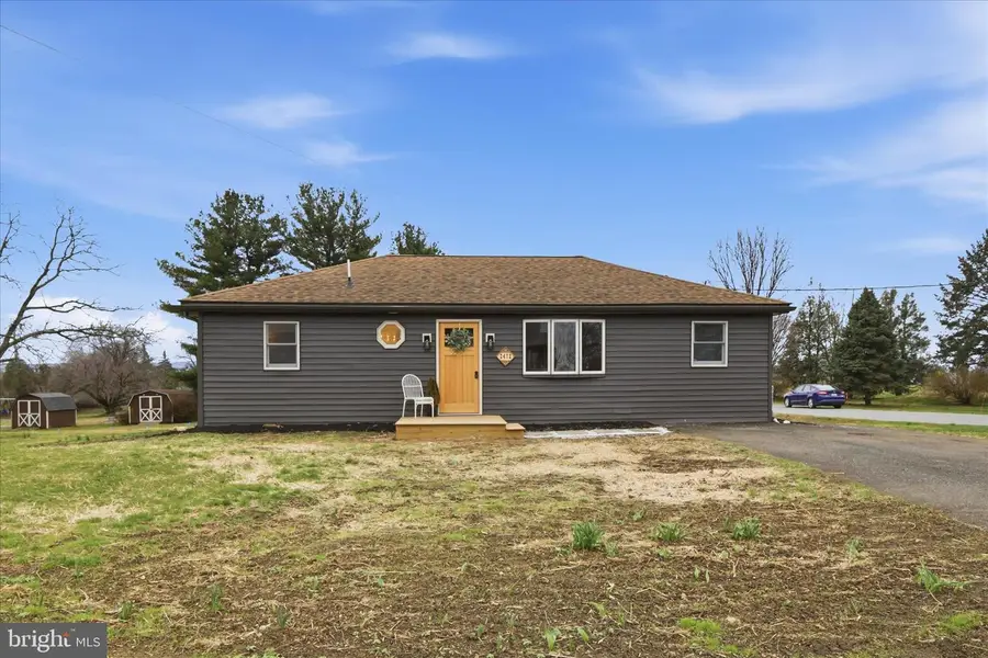 2472 Leaman Rd, Ronks, PA 17572 - #2