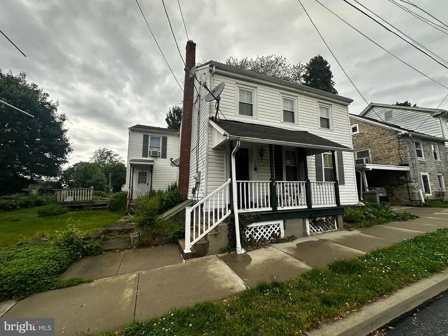 32 E High St, Maytown, PA 17550 - #2