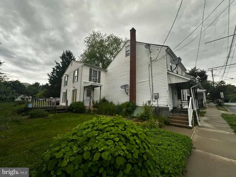 32 E High St, Maytown, PA 17550 - #3