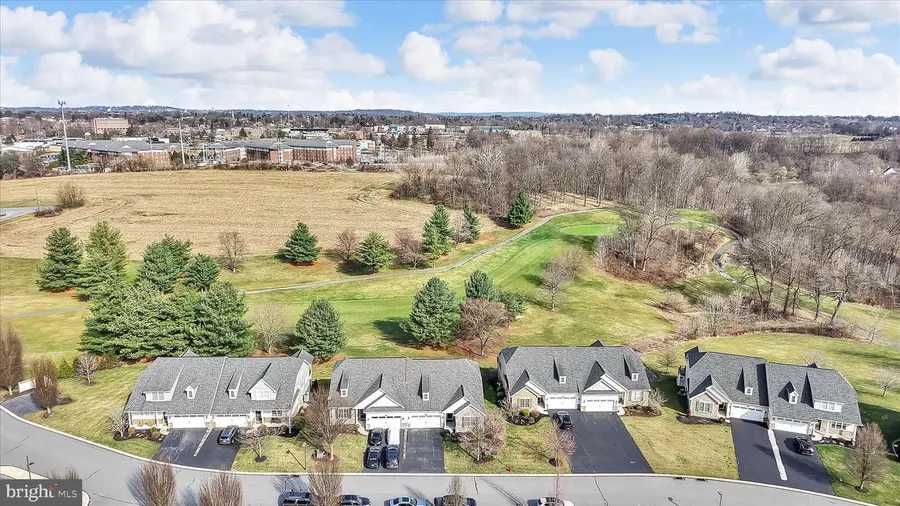 112 Sawgrass Dr, Millersville, PA 17551 - #3