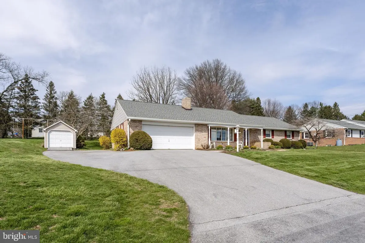 133 Summitville Rd, New Holland, PA 17557 - #1