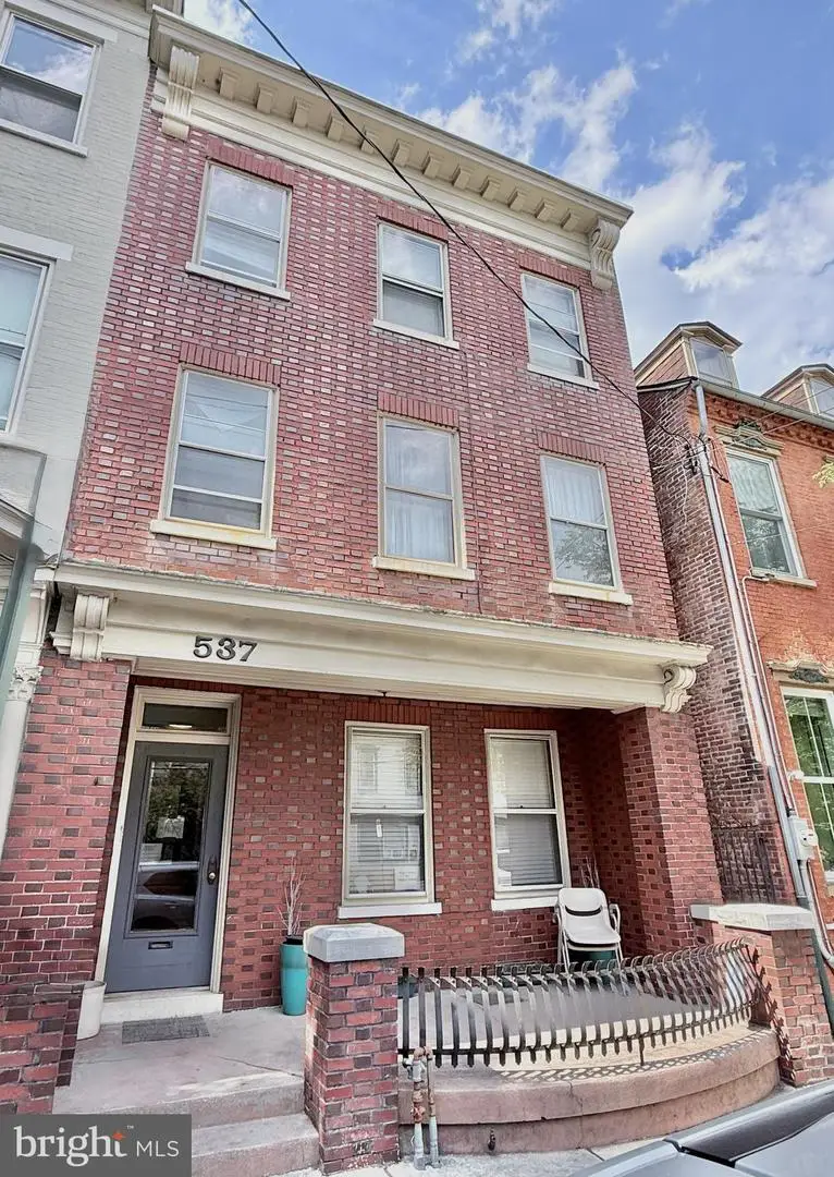 537 E King St, Lancaster, PA 17602 - #2