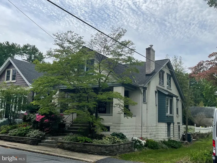 1048 Elwood Ave, Lancaster, PA 17603 - #2