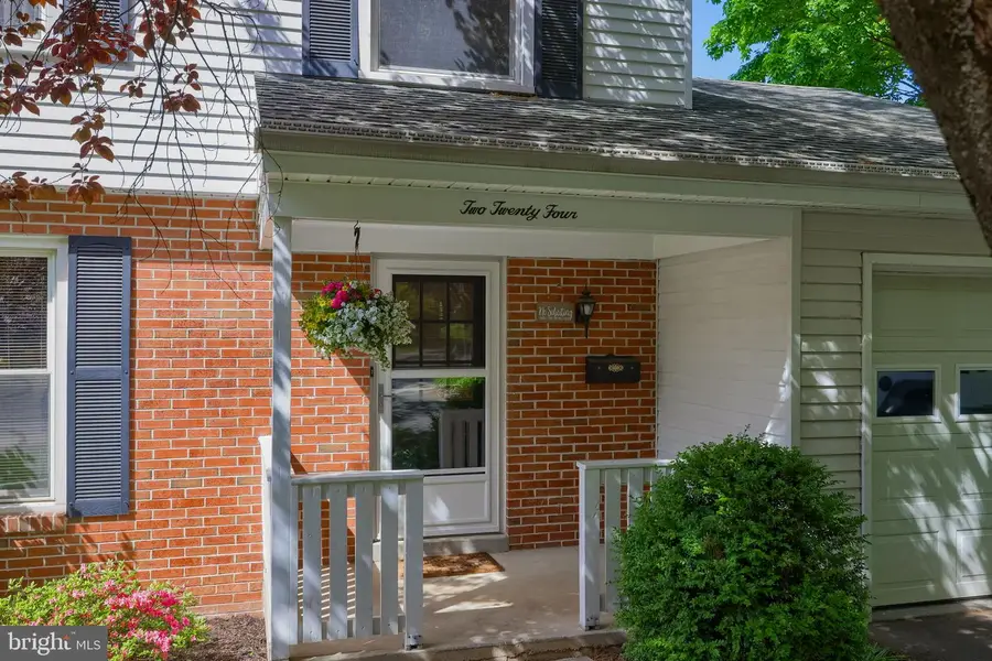 224 Irene Ave, Ephrata, PA 17522 - #3