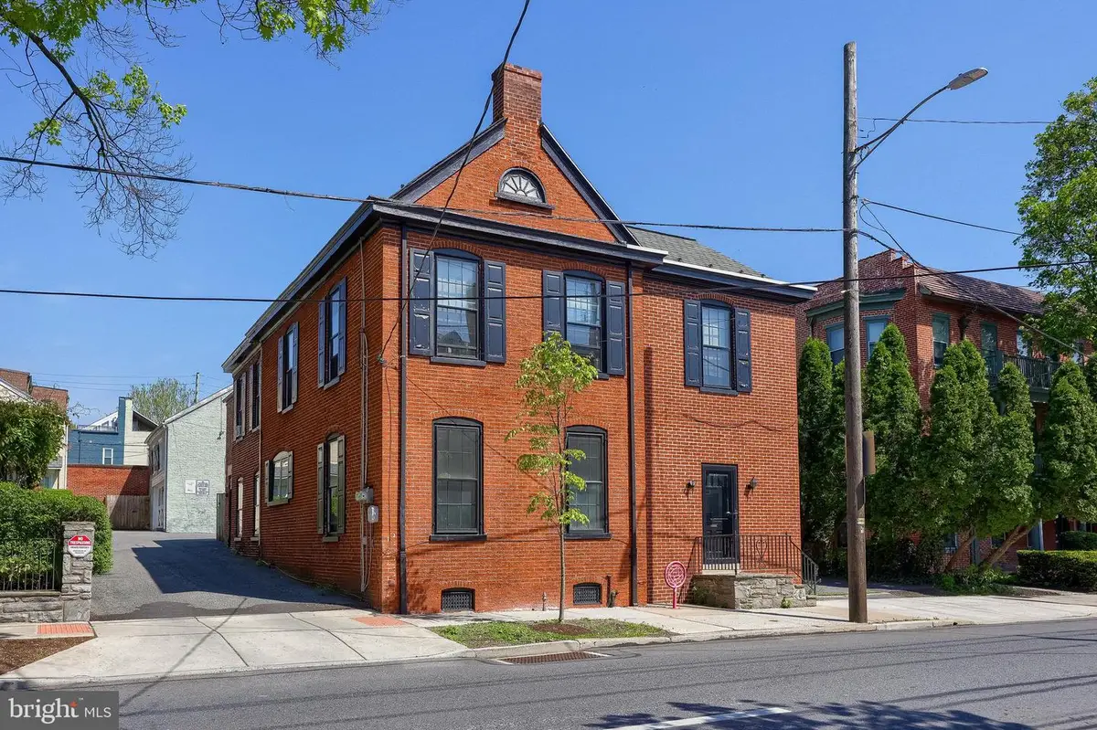 15 N Lime St, Lancaster, PA 17602 - #1