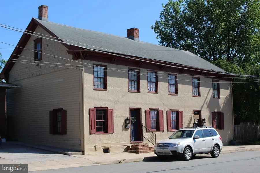 110-114 E Market St, Marietta, PA 17547 - #3