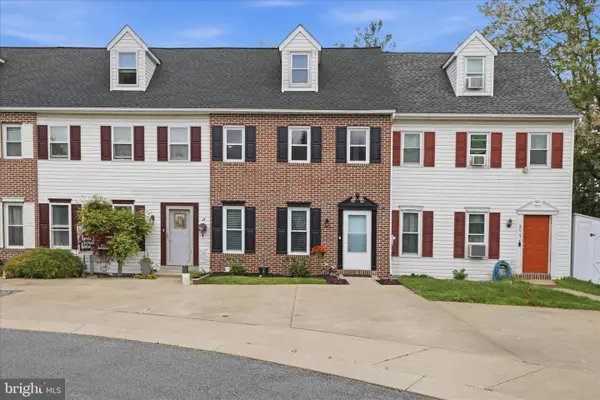 279 Heatherwood Dr, EPHRATA, PA 17522