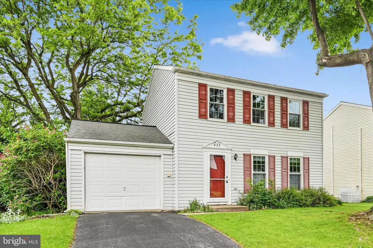 433 Springfield Ct, Lititz, PA 17543 - #1