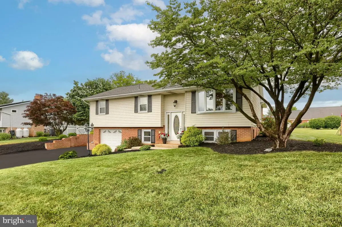 1824 Rhoda Ave, Mount Joy, PA 17552 - #1