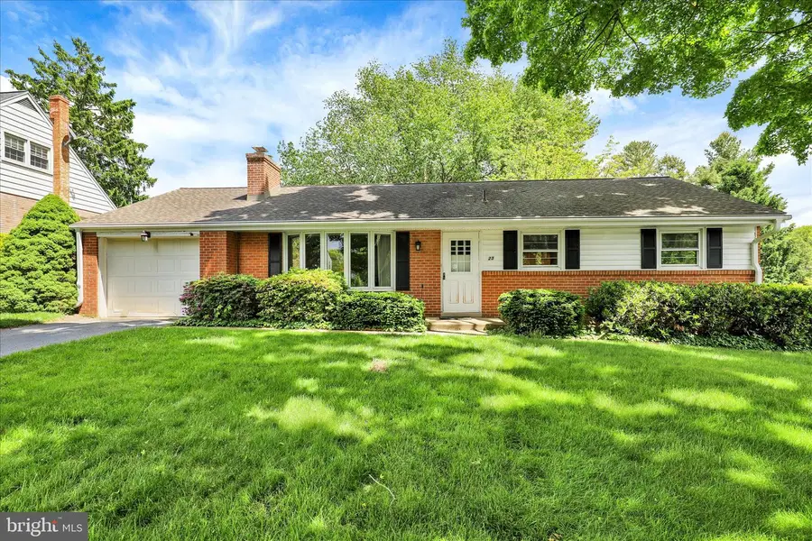 523 Bean Blossom Dr, Lancaster, PA 17603 - #2