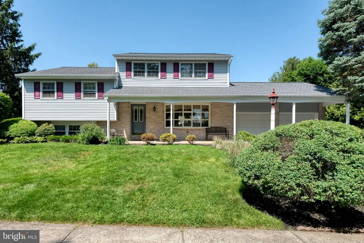717 Maplewood Ave, Lancaster, PA 17601 - #1