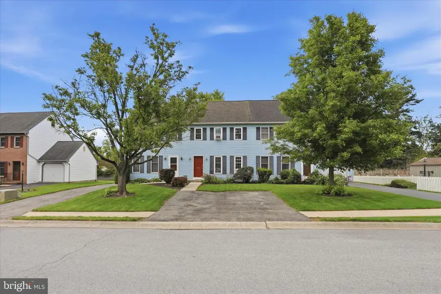 436 Deerfield Dr, Mount Joy, PA 17552 - #2