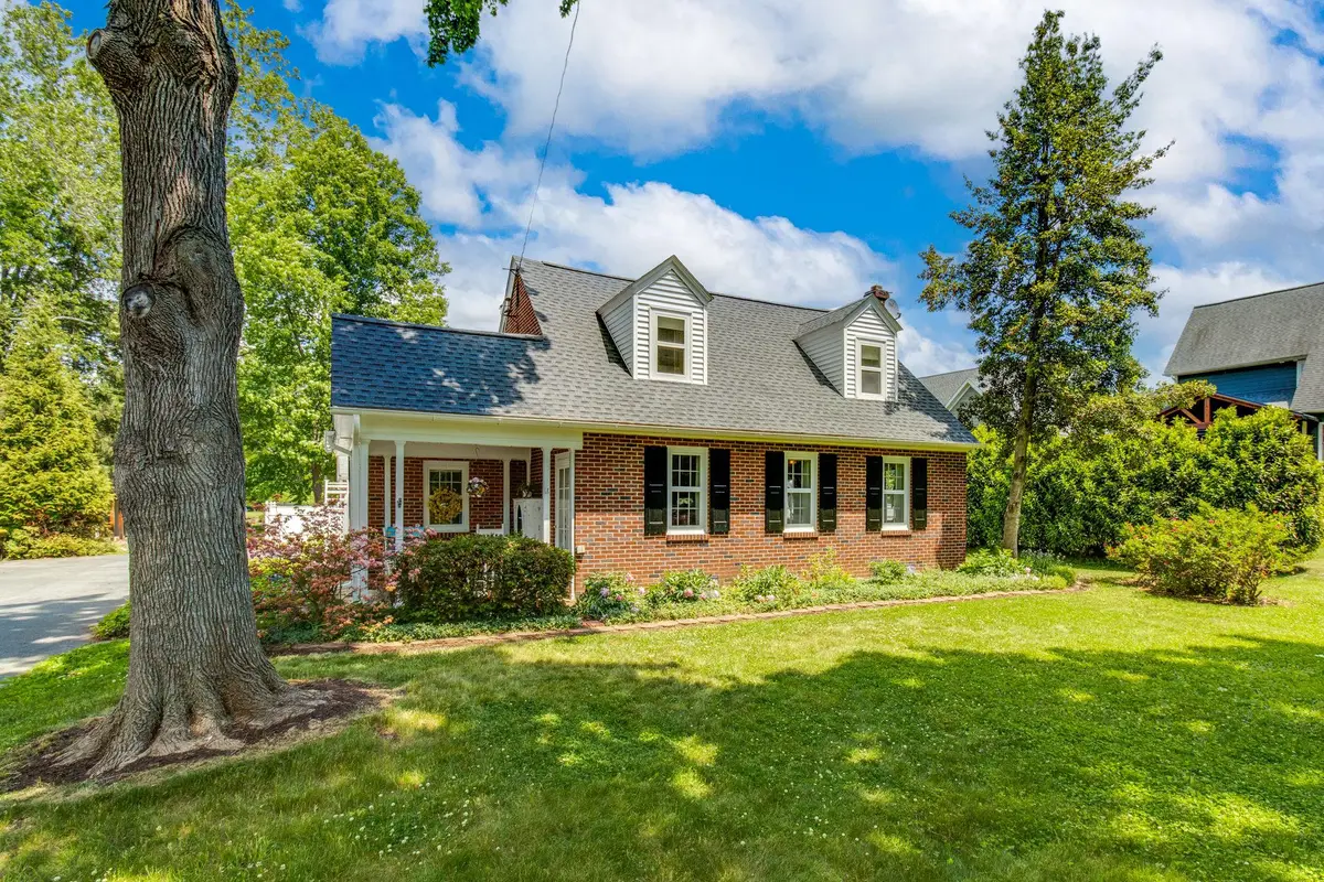 1571 Hillcrest Ave, Lancaster, PA 17601 - #1