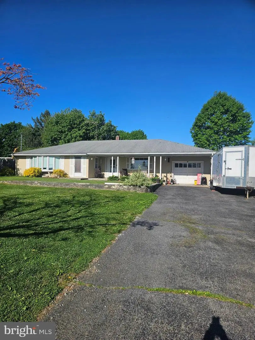 210 Colebrook Rd, Elizabethtown, PA 17022 - #1
