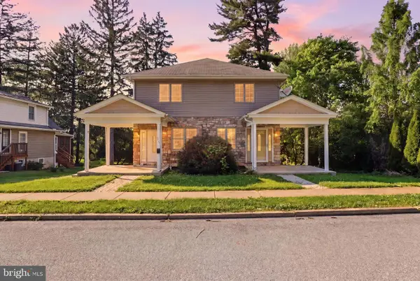 323 E Orange St, ELIZABETHTOWN, PA 17022