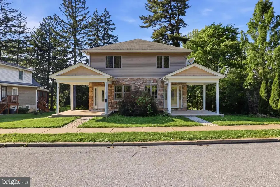 323 E Orange St, Elizabethtown, PA 17022 - #2