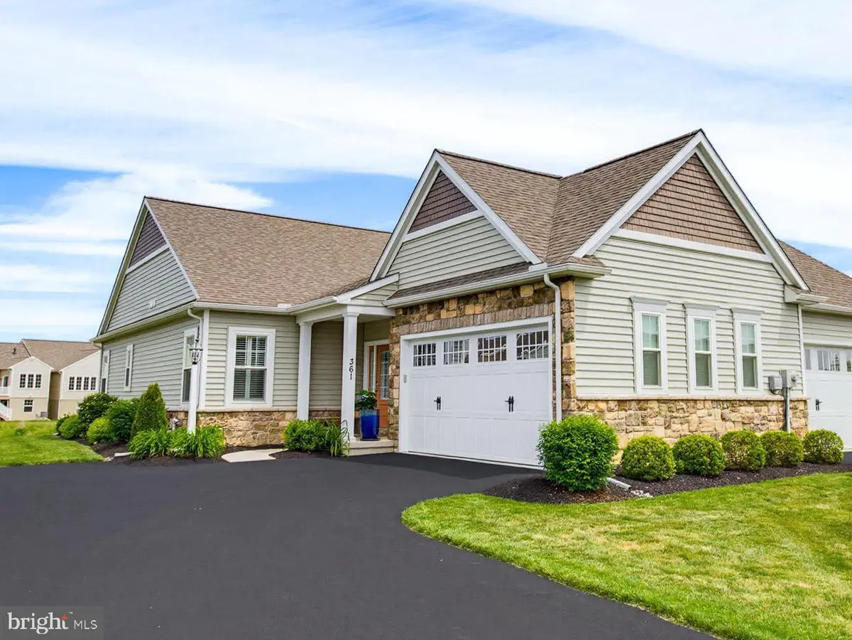 361 Meadow Rose Dr, Lititz, PA 17543 - #1