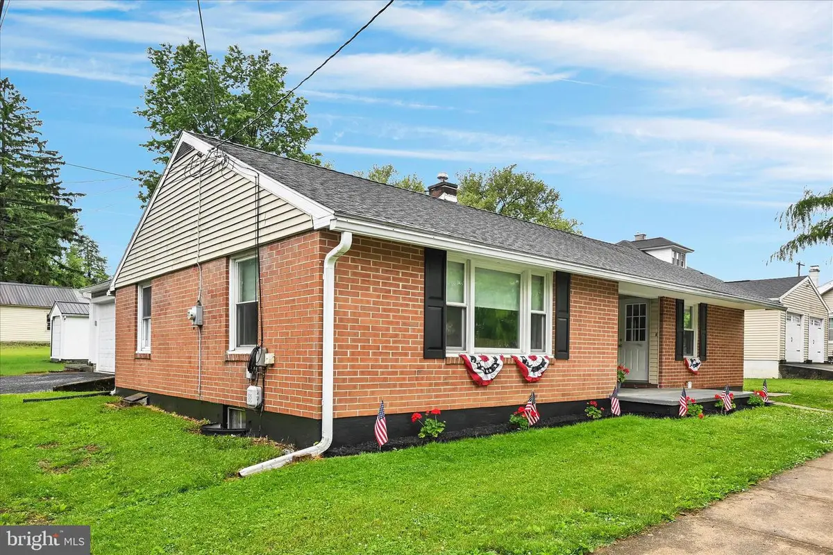 106 E Second Ave, Lititz, PA 17543 - #1