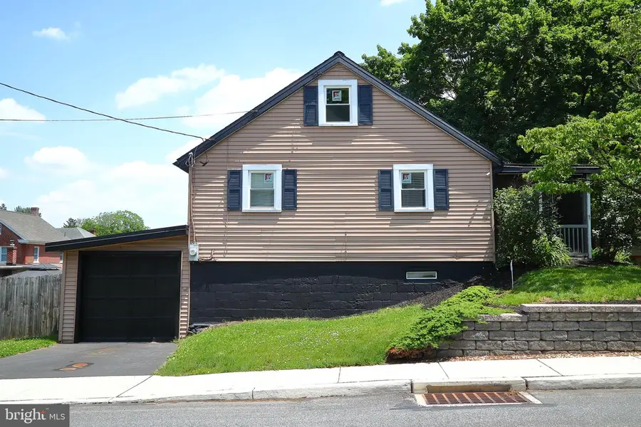 11 Duke St, Millersville, PA 17551 - #3