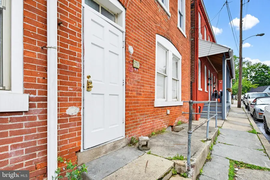 324-326 S Christian St, Lancaster, PA 17602 - #3