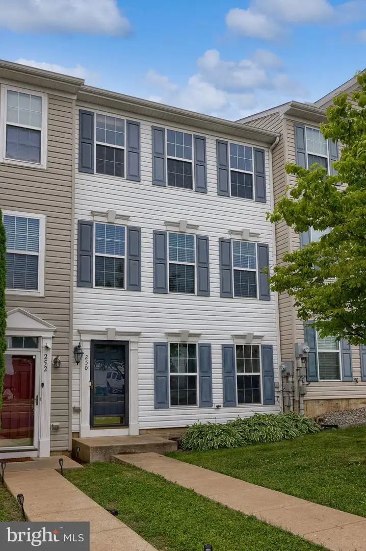 250 Kentshire Dr, Lancaster, PA 17603 - #1