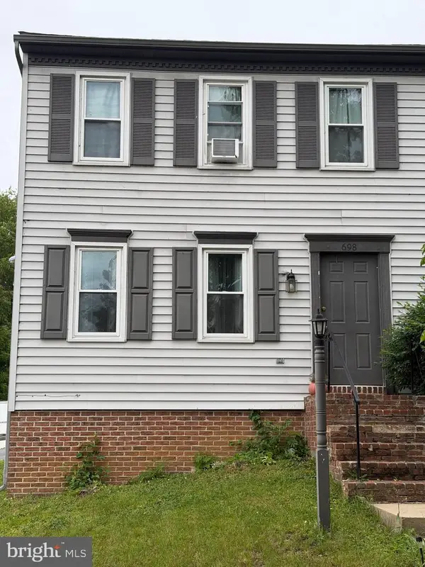 698 Topaz Dr, LANCASTER, PA 17603