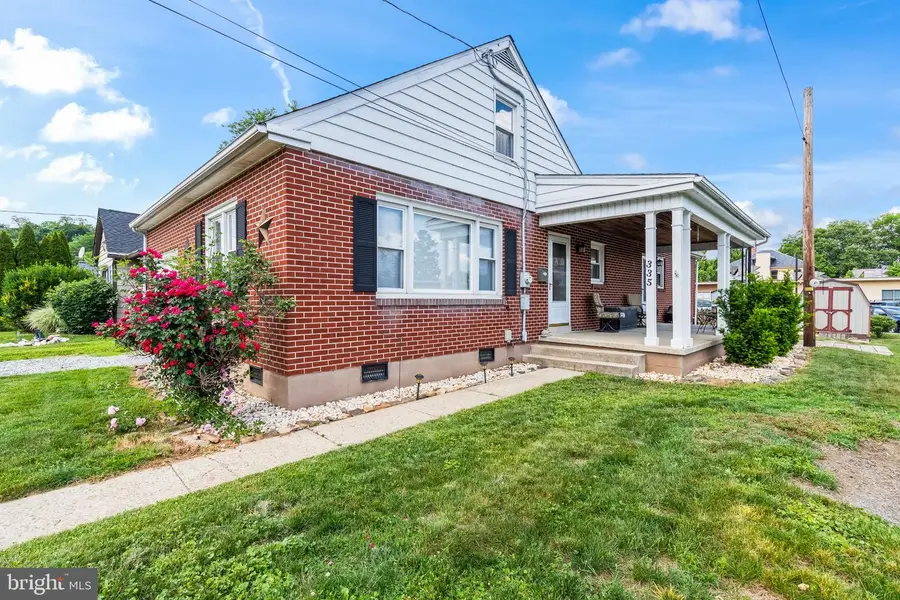 335 N 6th St, Columbia, PA 17512 - #2