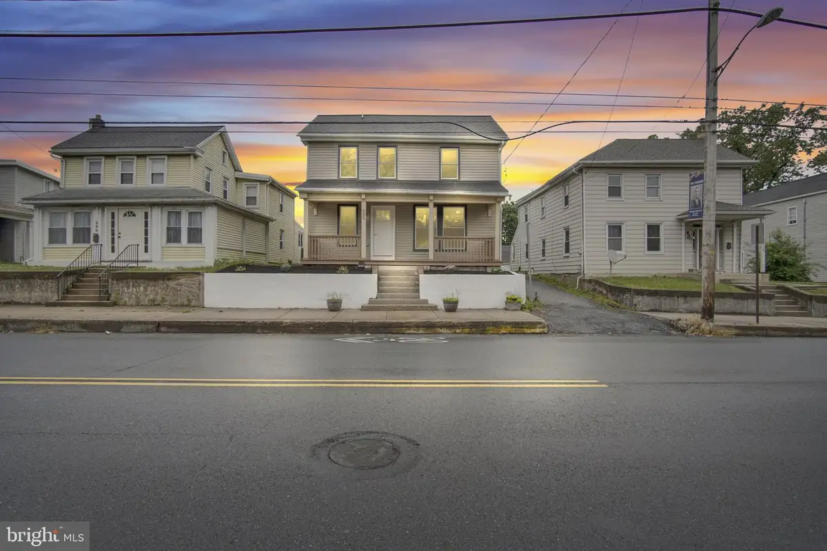 335 N Market St, Elizabethtown, PA 17022 - #1
