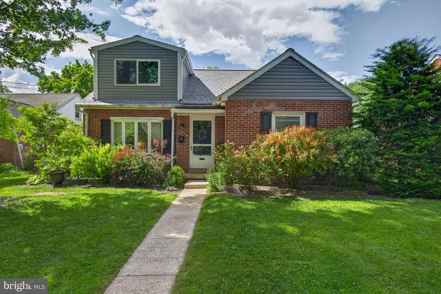 32 Penn Ave, Ephrata, PA 17522 - #2