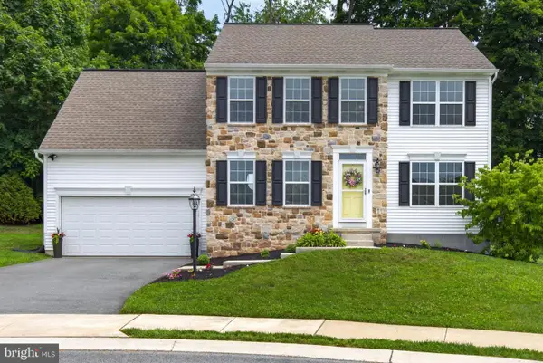18 Copperwood Ln, EPHRATA, PA 17522