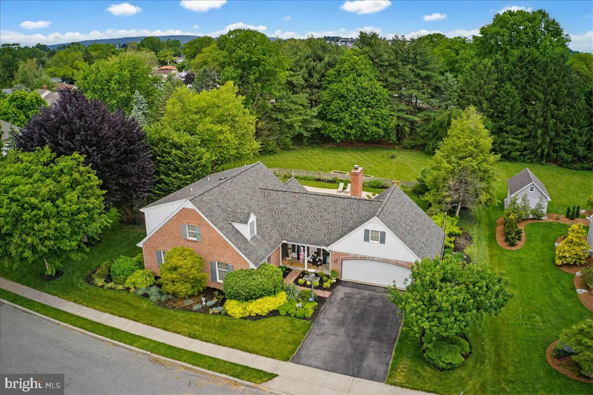 175 N Linden St, Manheim, PA 17545 - #1