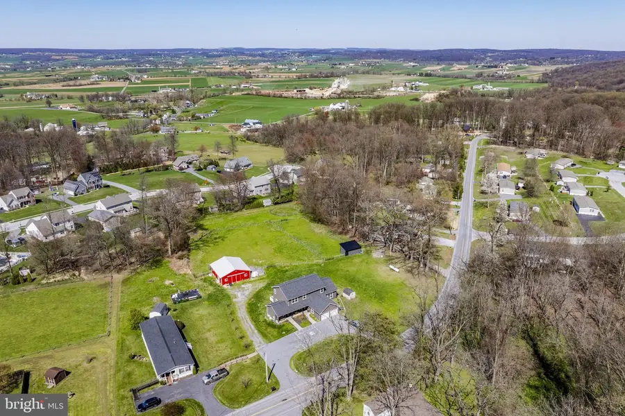 744 Lime Quarry Rd, Gap, PA 17527 - #2
