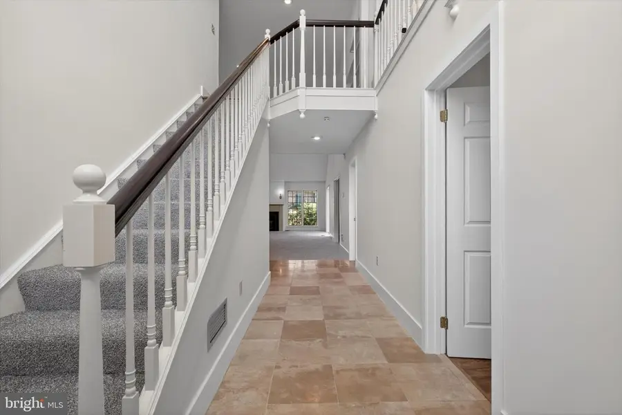 212 Willow Valley Dr, Lancaster, PA 17602 - #2