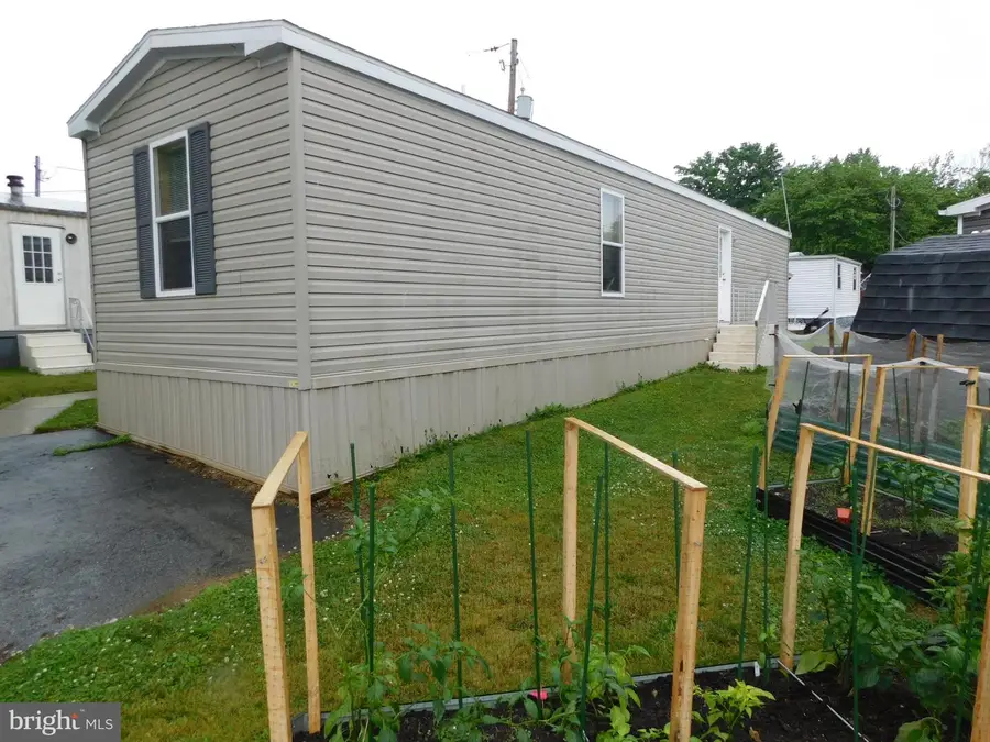 119 Meadow Ln, Lititz, PA 17543 - #2