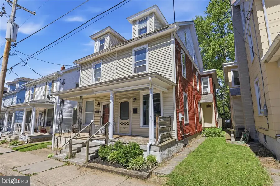 280 Duke St, Ephrata, PA 17522 - #2