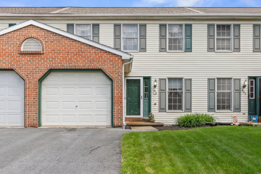 443 Crosswinds Dr, Lititz, PA 17543 - #2