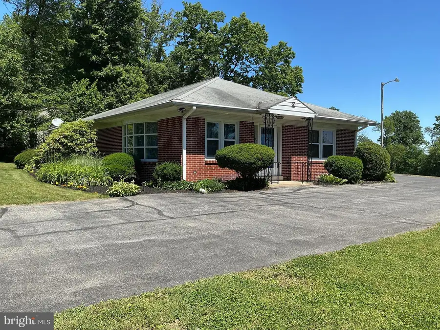 1054 Ridge Rd, Elizabethtown, PA 17022 - #3