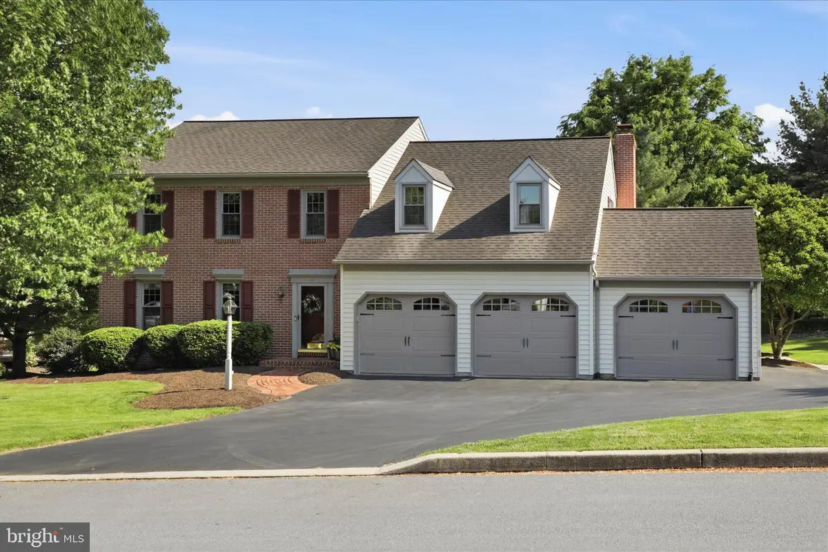 9 Round House Dr, Lititz, PA 17543 - #1