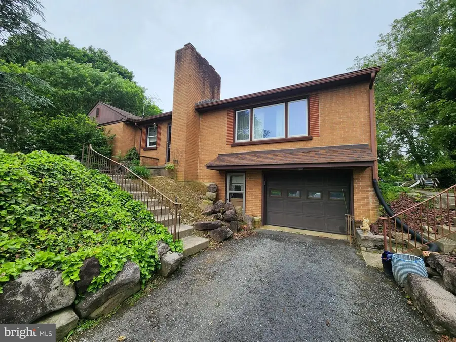 156 Hostetter Ln, Lancaster, PA 17602 - #2