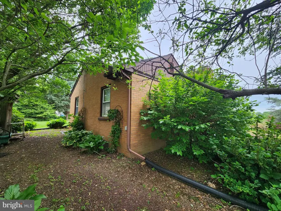 156 Hostetter Ln, Lancaster, PA 17602 - #3