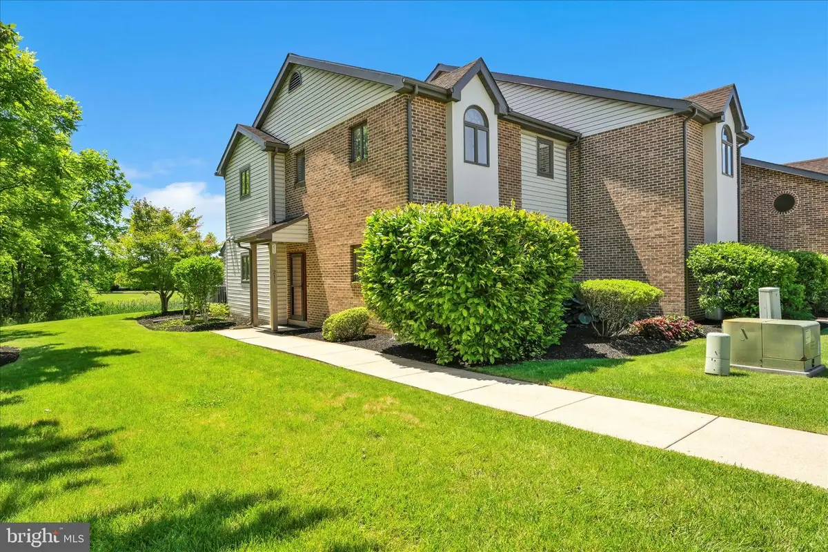 211 Black Oak Dr, Lancaster, PA 17602 - #1