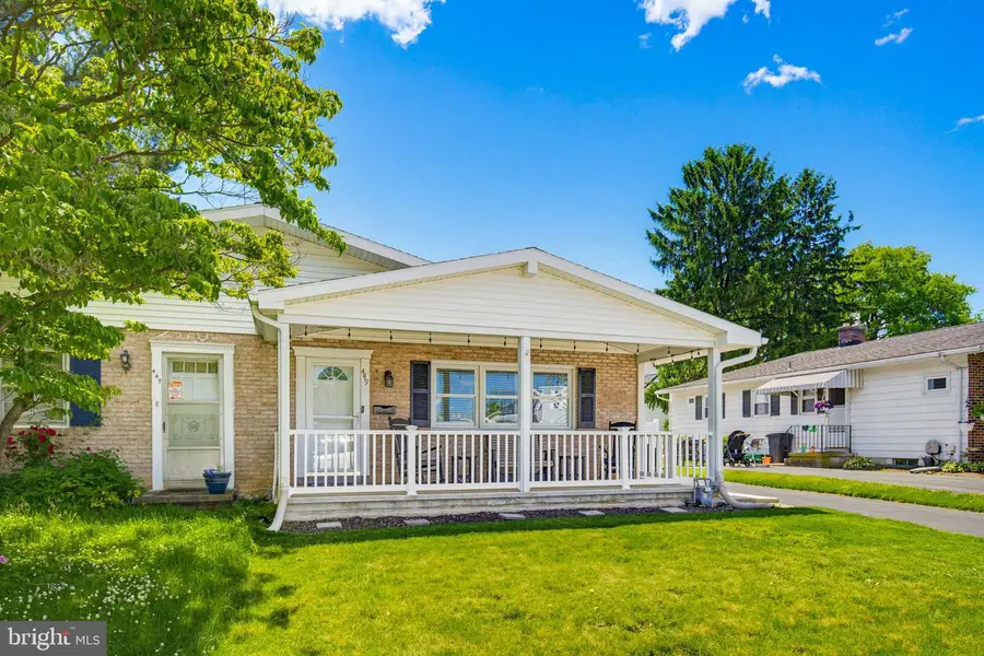 449 W Marion St, Lititz, PA 17543 - #2