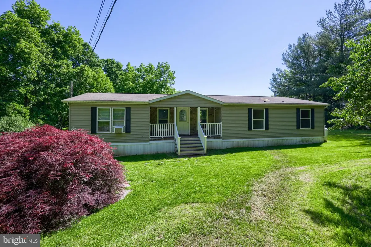 881 Camp Meeting Rd, East Earl, PA 17519 - #1