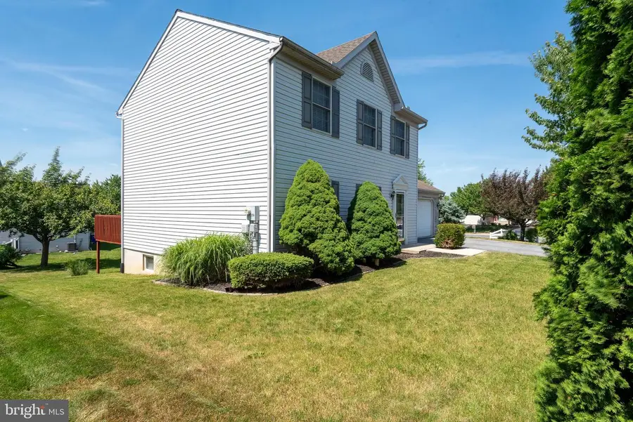 2191 Weeping Willow Ln, Mount Joy, PA 17552 - #3