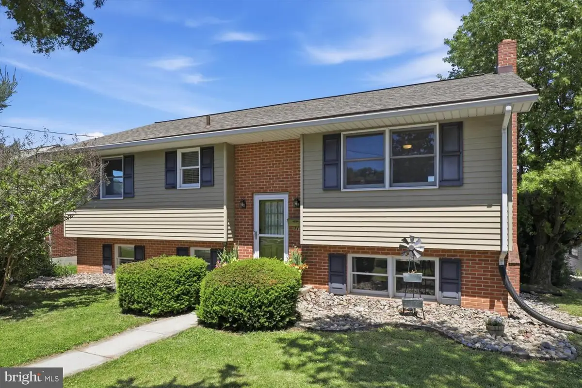 715 Center Ave, Ephrata, PA 17522 - #1