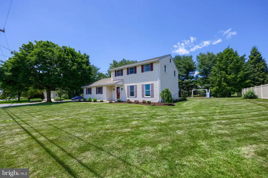 219 Tobacco Rd, Ephrata, PA 17522 - #3