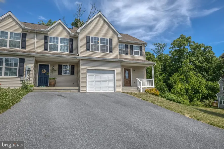 271 Wildflower Dr, East Earl, PA 17519 - #2