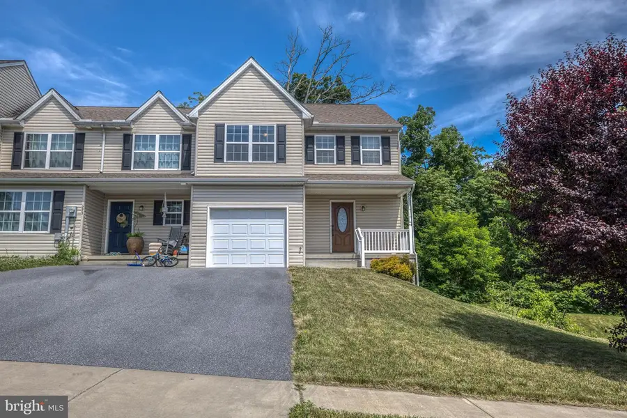 271 Wildflower Dr, East Earl, PA 17519 - #3