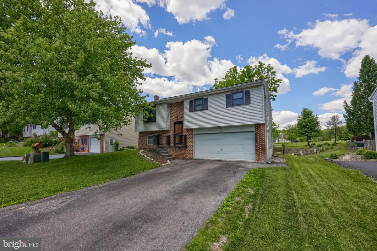 1070 Holly Ln, Denver, PA 17517 - #1